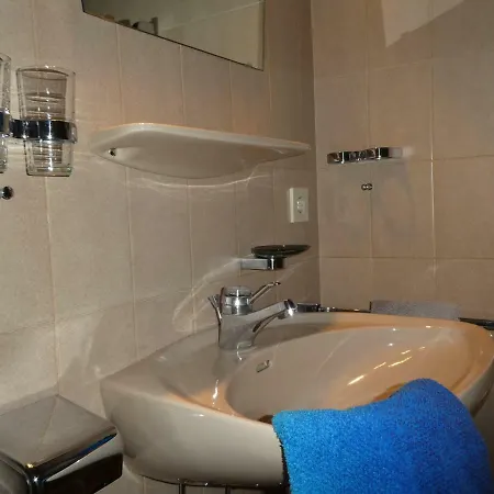 Haus Am Kurpark Hans Apartman *